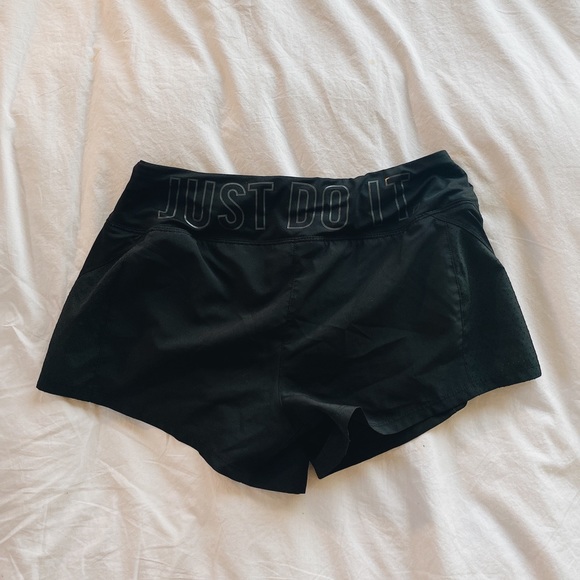 Nike Dri-Fit shorts - Picture 4 of 4